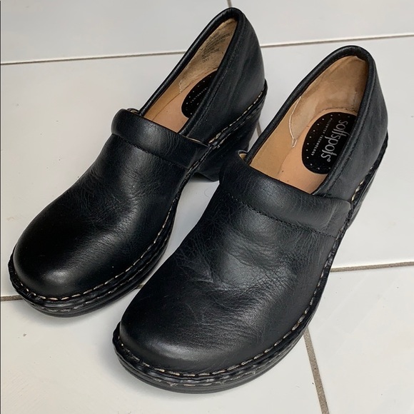 Softspots Women’s Leather Shoes - Picture 1 of 7